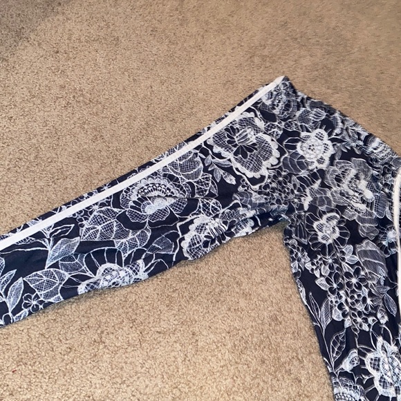 •ADIDAS• - Picture 12 of 13